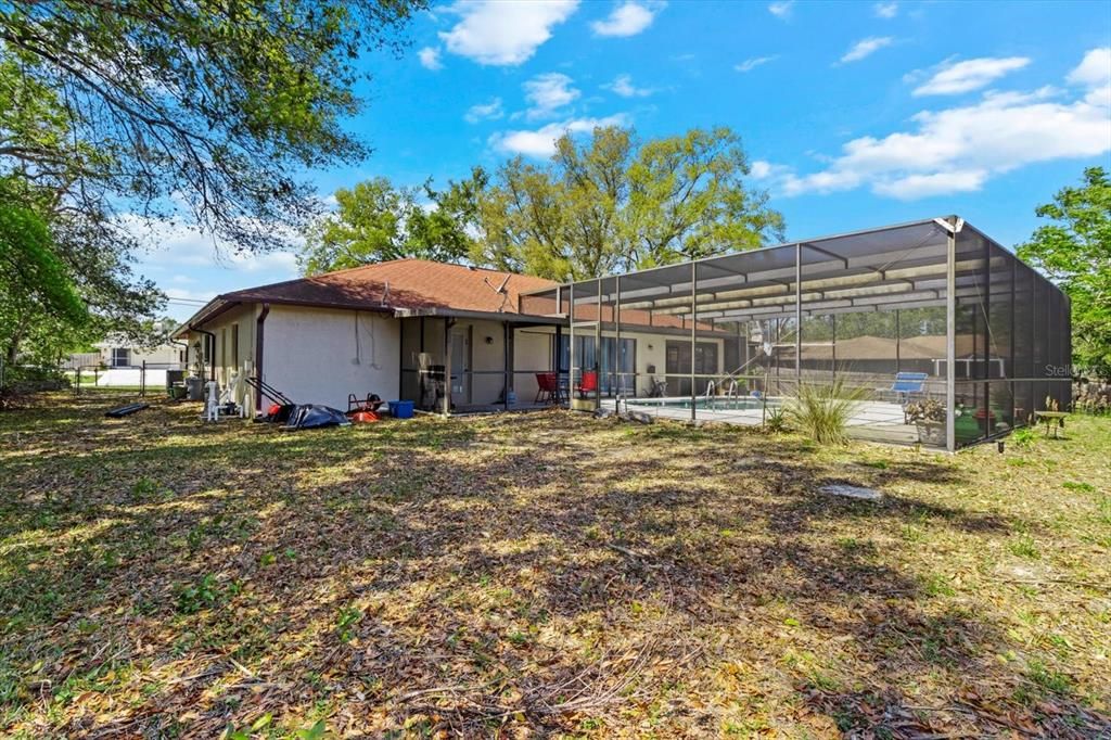 For Sale: $350,000 (3 beds, 2 baths, 1896 Square Feet)