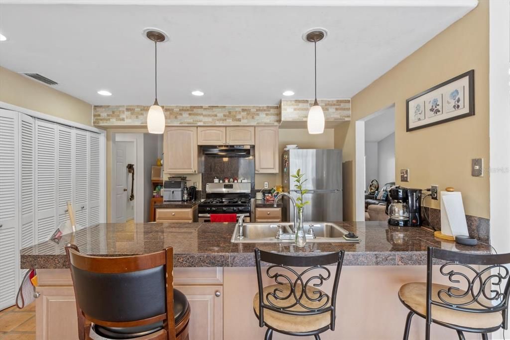 For Sale: $350,000 (3 beds, 2 baths, 1896 Square Feet)