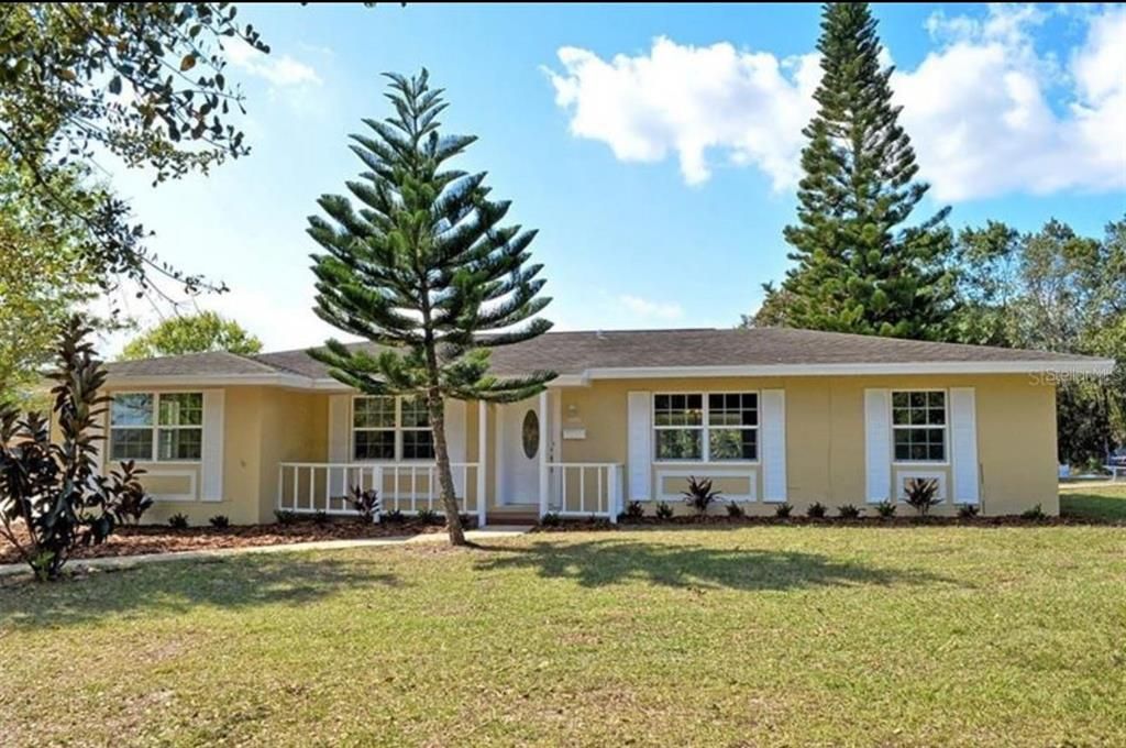 Recently Sold: $325,000 (3 beds, 2 baths, 1931 Square Feet)