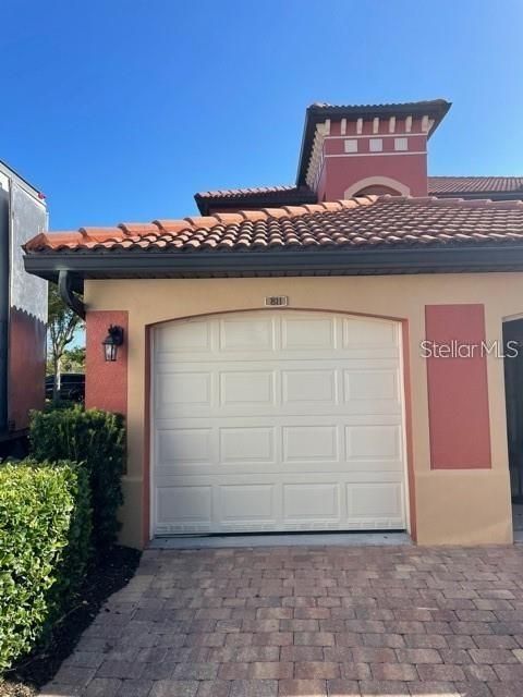 出租: $3,200 (3 贝兹, 2 浴室, 1596 平方英尺)