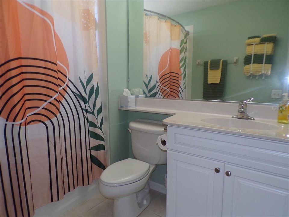 出租: $3,200 (3 贝兹, 2 浴室, 1596 平方英尺)