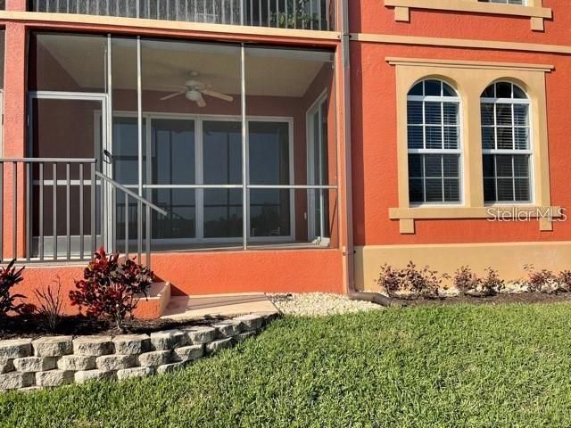 出租: $3,200 (3 贝兹, 2 浴室, 1596 平方英尺)