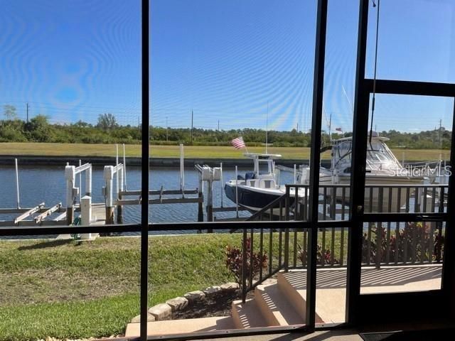 出租: $3,200 (3 贝兹, 2 浴室, 1596 平方英尺)