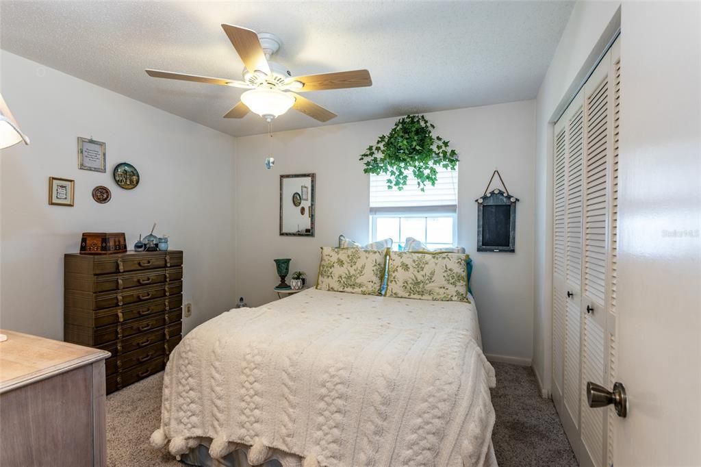 For Sale: $421,500 (2 beds, 2 baths, 1006 Square Feet)