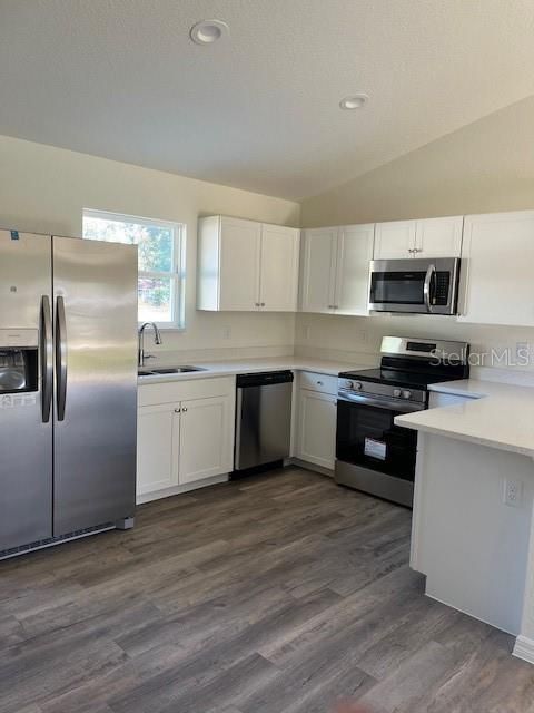 合同活跃: $216,900 (3 贝兹, 2 浴室, 1125 平方英尺)