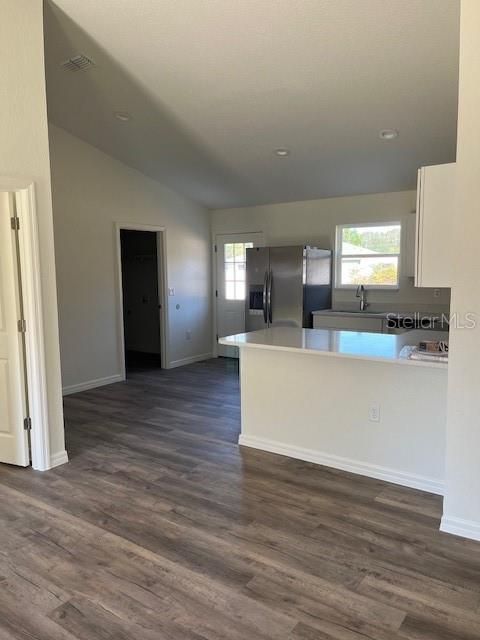 合同活跃: $216,900 (3 贝兹, 2 浴室, 1125 平方英尺)