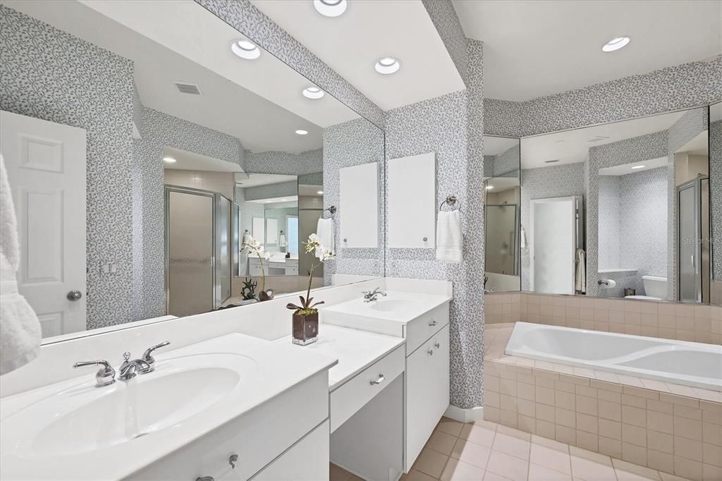 待售: $2,325,000 (3 贝兹, 3 浴室, 2034 平方英尺)