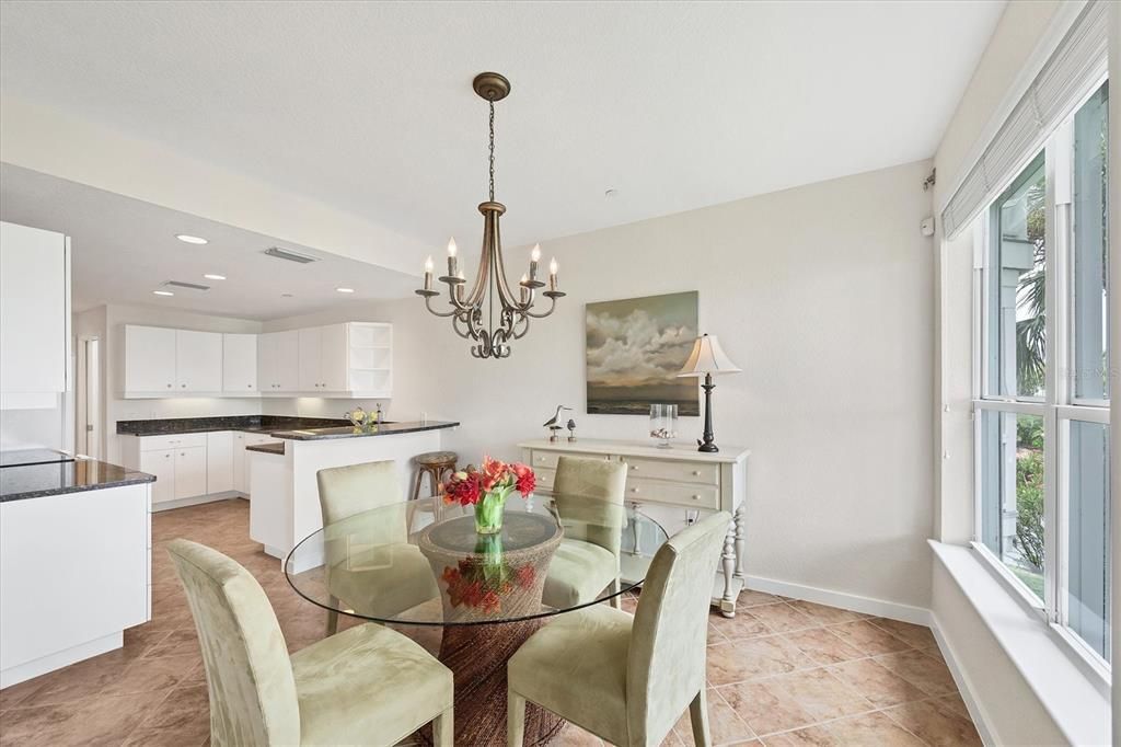 待售: $2,325,000 (3 贝兹, 3 浴室, 2034 平方英尺)