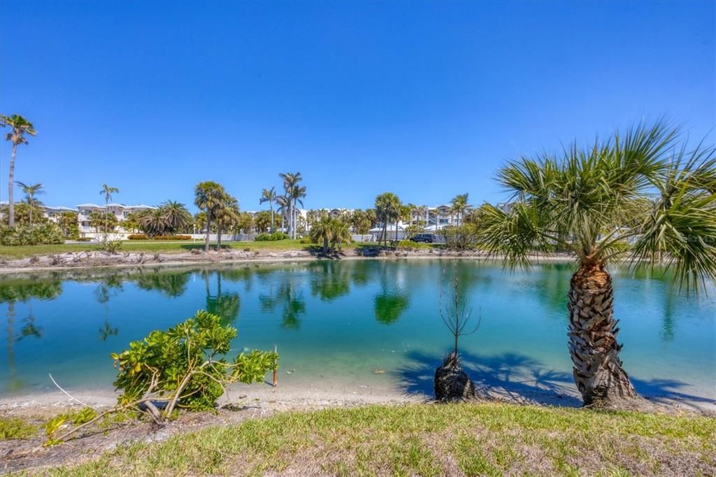 待售: $2,325,000 (3 贝兹, 3 浴室, 2034 平方英尺)