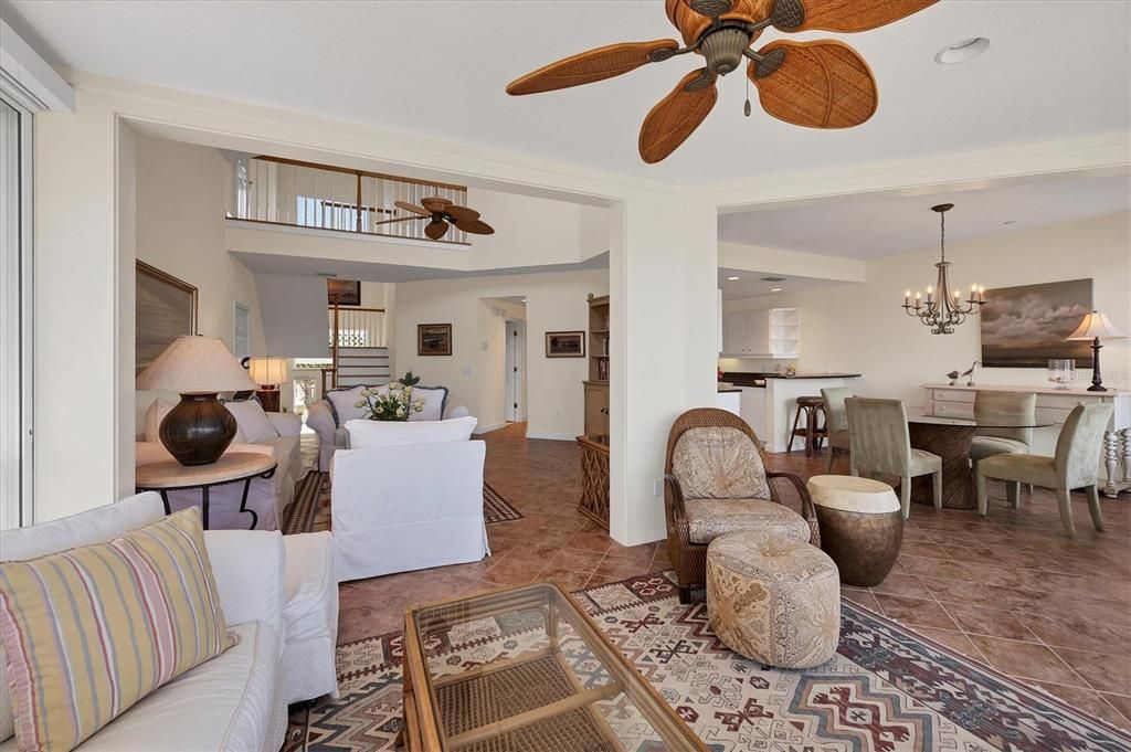 待售: $2,325,000 (3 贝兹, 3 浴室, 2034 平方英尺)