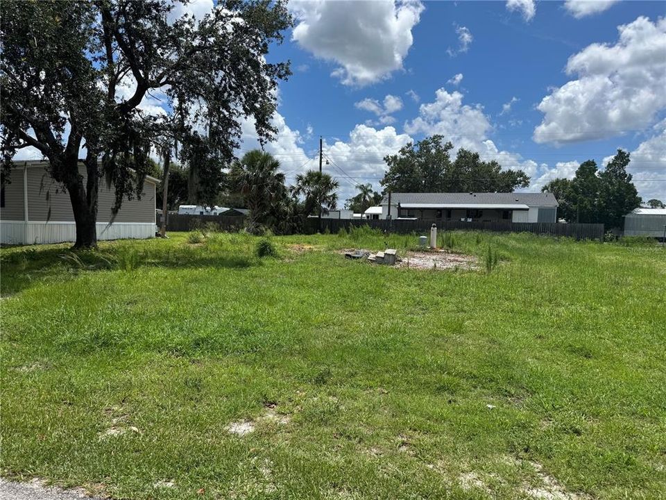 На продажу: $25,000 (0.19 acres)