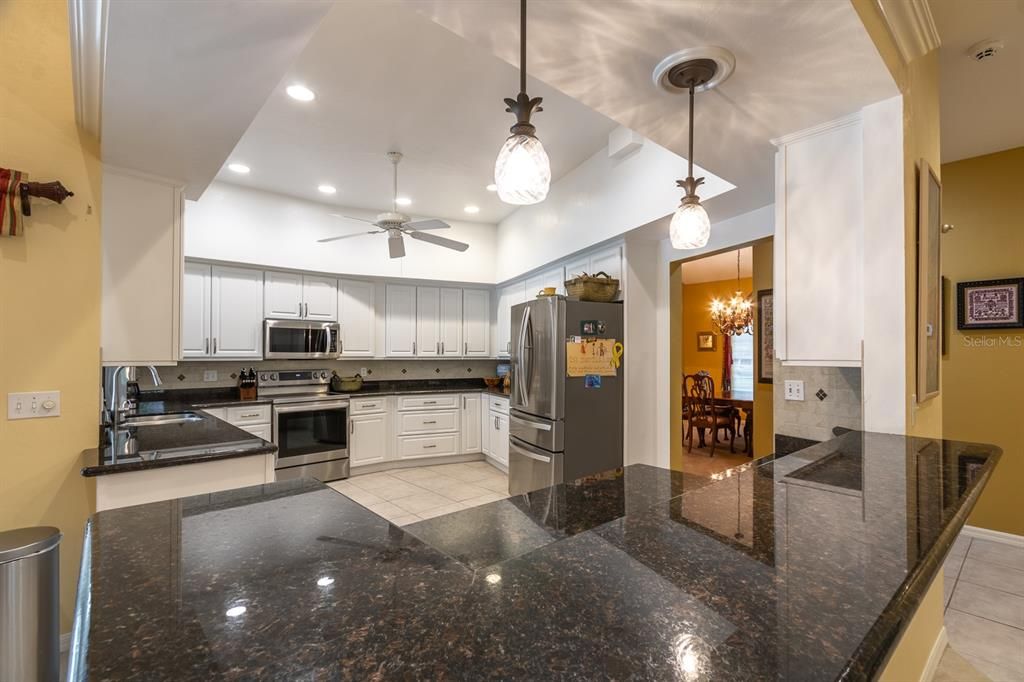 待售: $725,000 (4 贝兹, 3 浴室, 3832 平方英尺)