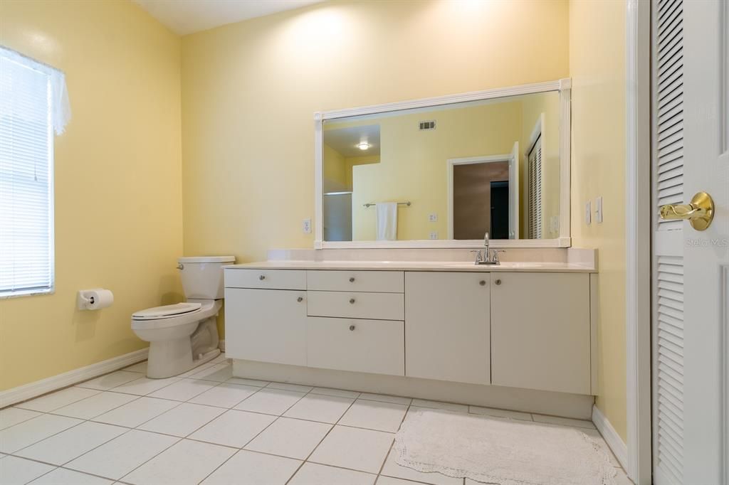 待售: $725,000 (4 贝兹, 3 浴室, 3832 平方英尺)