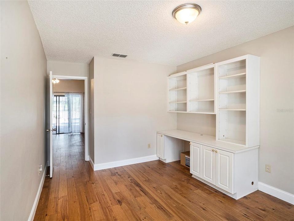 Active With Contract: $475,000 (3 beds, 2 baths, 2252 Square Feet)