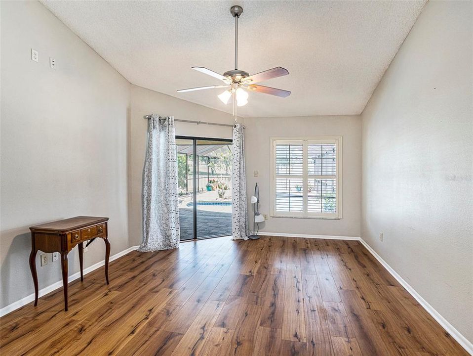 Active With Contract: $475,000 (3 beds, 2 baths, 2252 Square Feet)