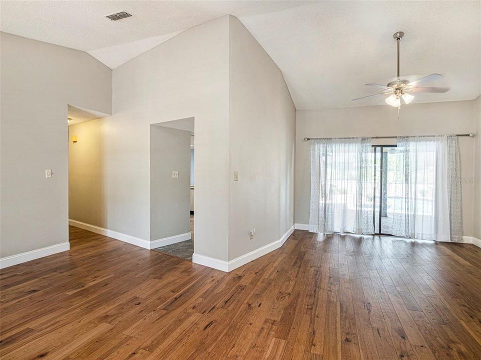 Active With Contract: $475,000 (3 beds, 2 baths, 2252 Square Feet)