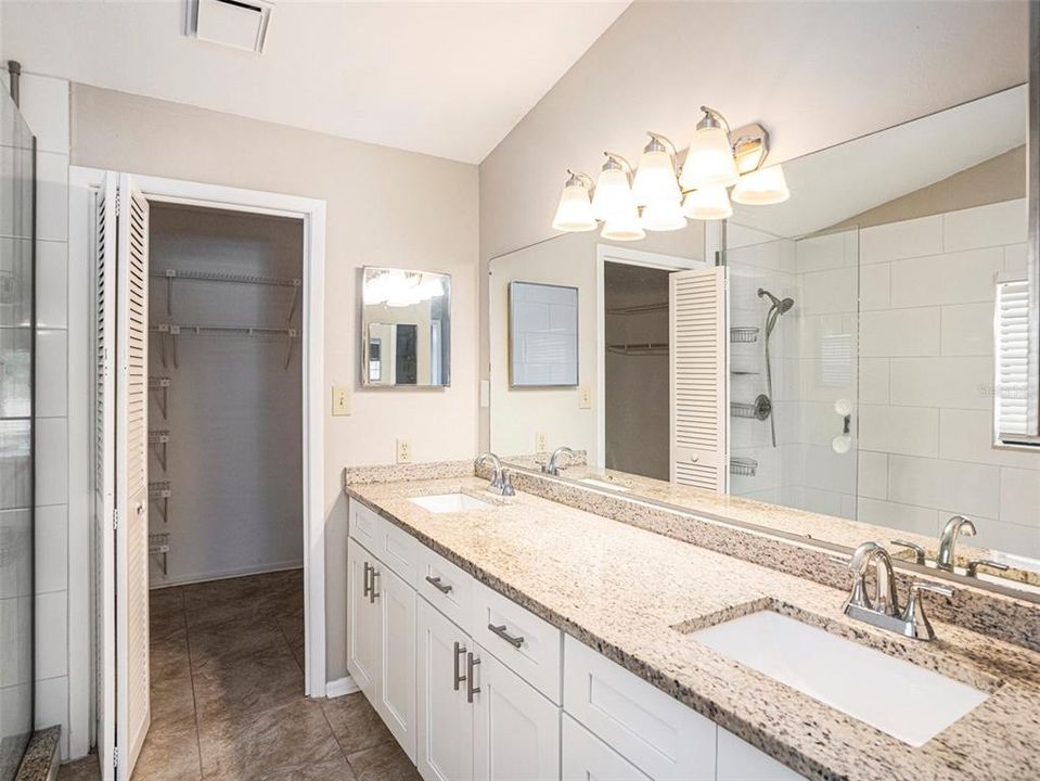 Active With Contract: $475,000 (3 beds, 2 baths, 2252 Square Feet)