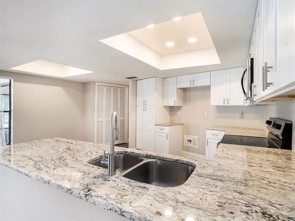 Active With Contract: $475,000 (3 beds, 2 baths, 2252 Square Feet)