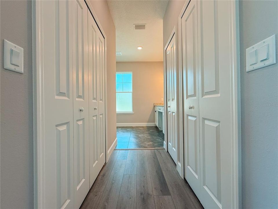 For Sale: $579,900 (3 beds, 2 baths, 2374 Square Feet)