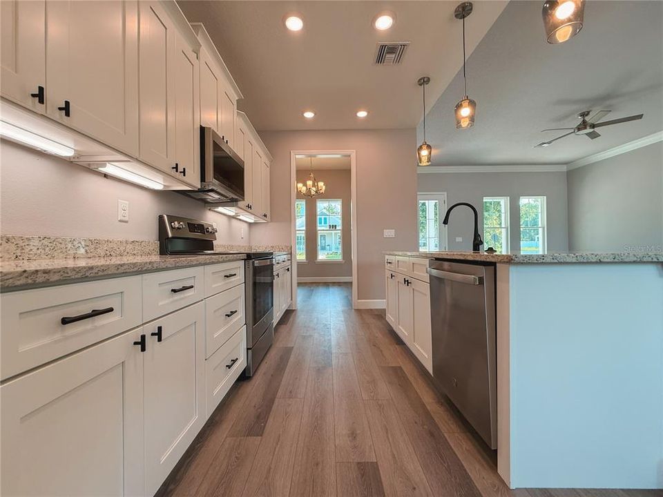 For Sale: $579,900 (3 beds, 2 baths, 2374 Square Feet)