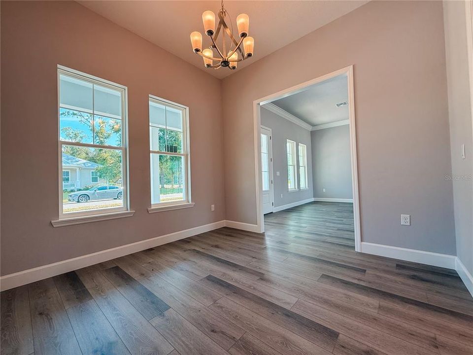 For Sale: $579,900 (3 beds, 2 baths, 2374 Square Feet)