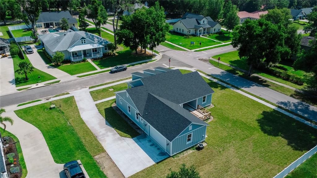 For Sale: $579,900 (3 beds, 2 baths, 2374 Square Feet)