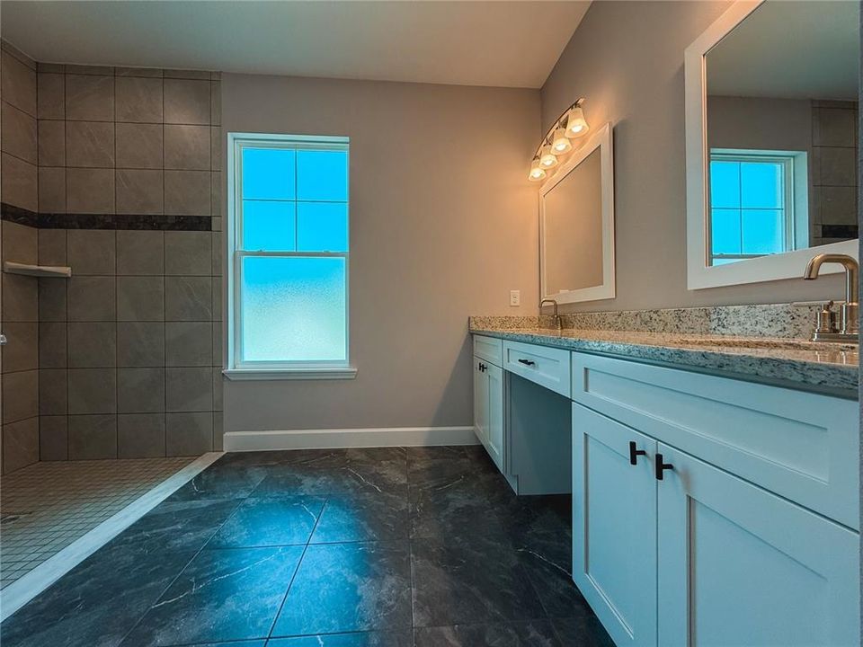 For Sale: $579,900 (3 beds, 2 baths, 2374 Square Feet)