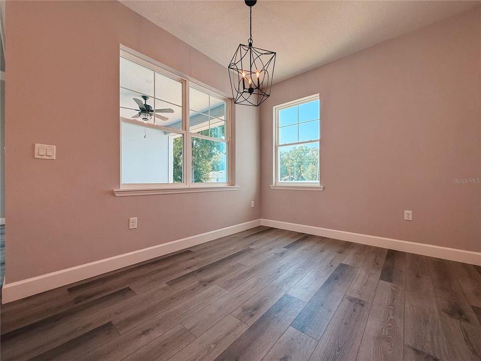 For Sale: $579,900 (3 beds, 2 baths, 2374 Square Feet)