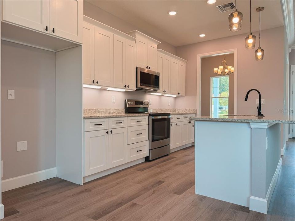 For Sale: $579,900 (3 beds, 2 baths, 2374 Square Feet)