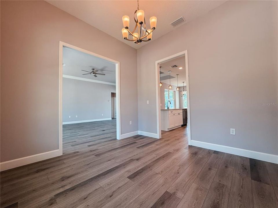 For Sale: $579,900 (3 beds, 2 baths, 2374 Square Feet)