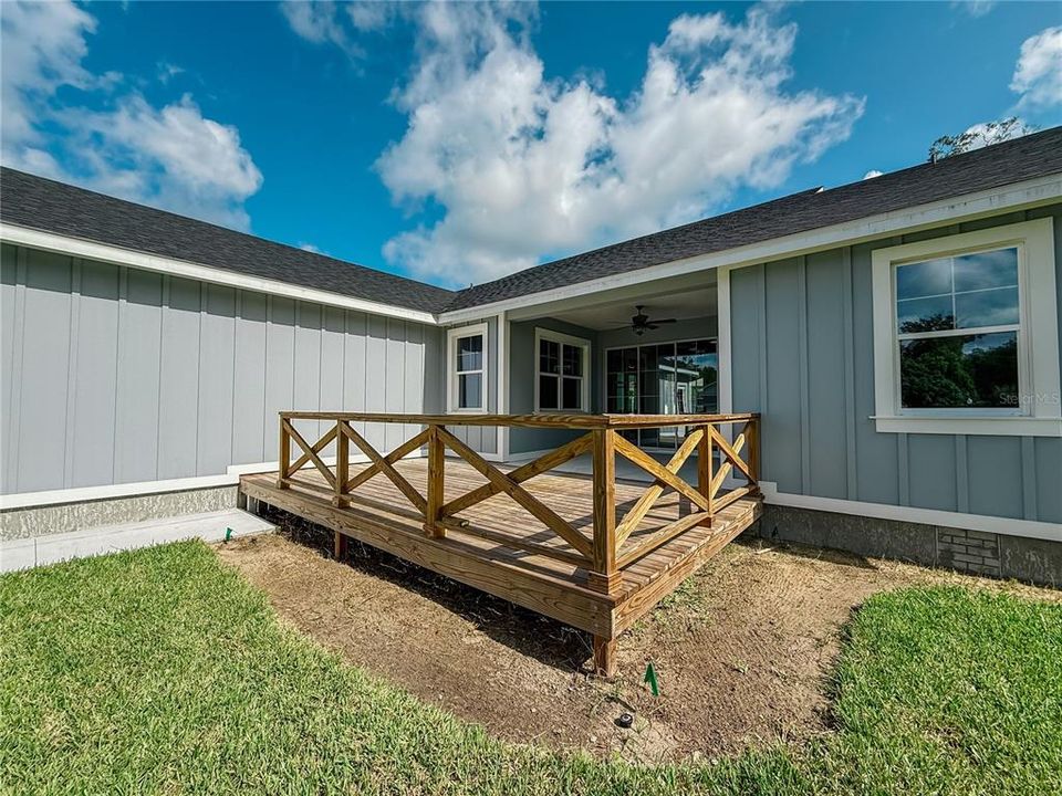 For Sale: $579,900 (3 beds, 2 baths, 2374 Square Feet)