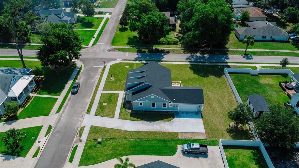 For Sale: $579,900 (3 beds, 2 baths, 2374 Square Feet)