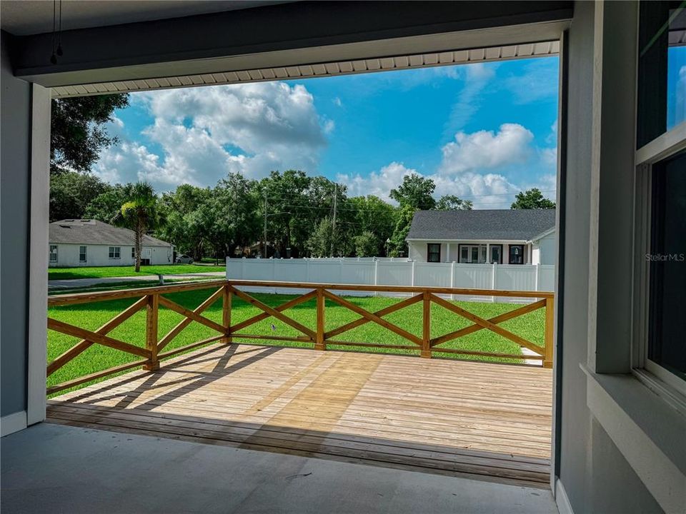 For Sale: $579,900 (3 beds, 2 baths, 2374 Square Feet)