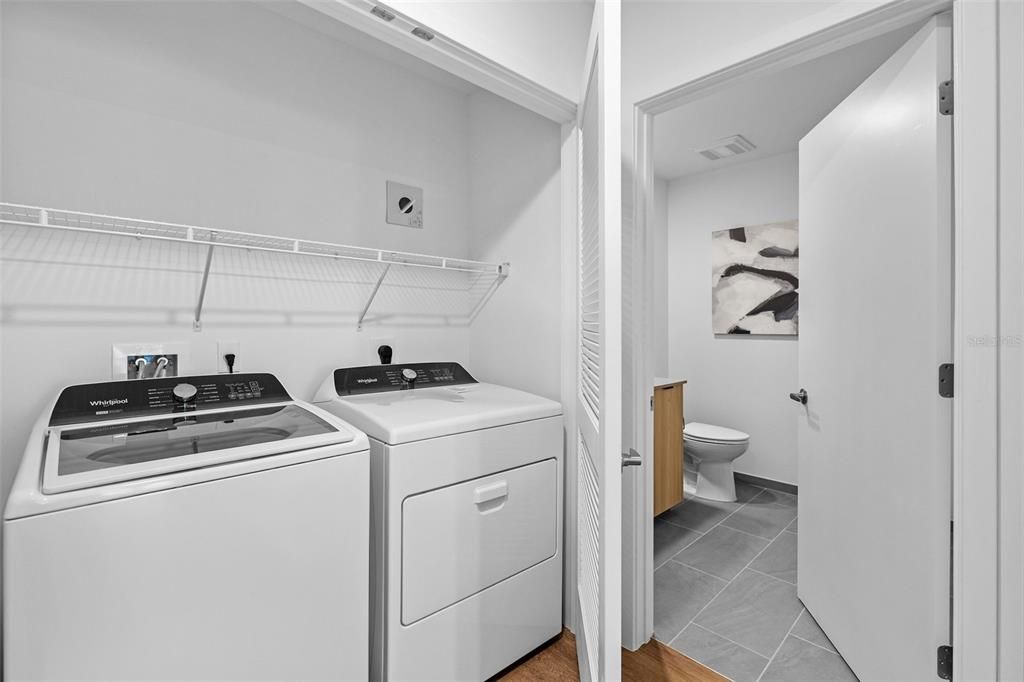 В аренду: $6,257 (3 спален, 3 ванн, 2212 Квадратных фут)