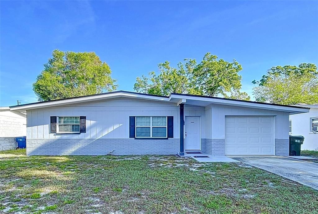 Recently Sold: $319,500 (2 beds, 1 baths, 842 Square Feet)