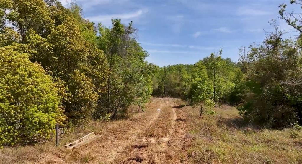 На продажу: $175,000 (0.65 acres)