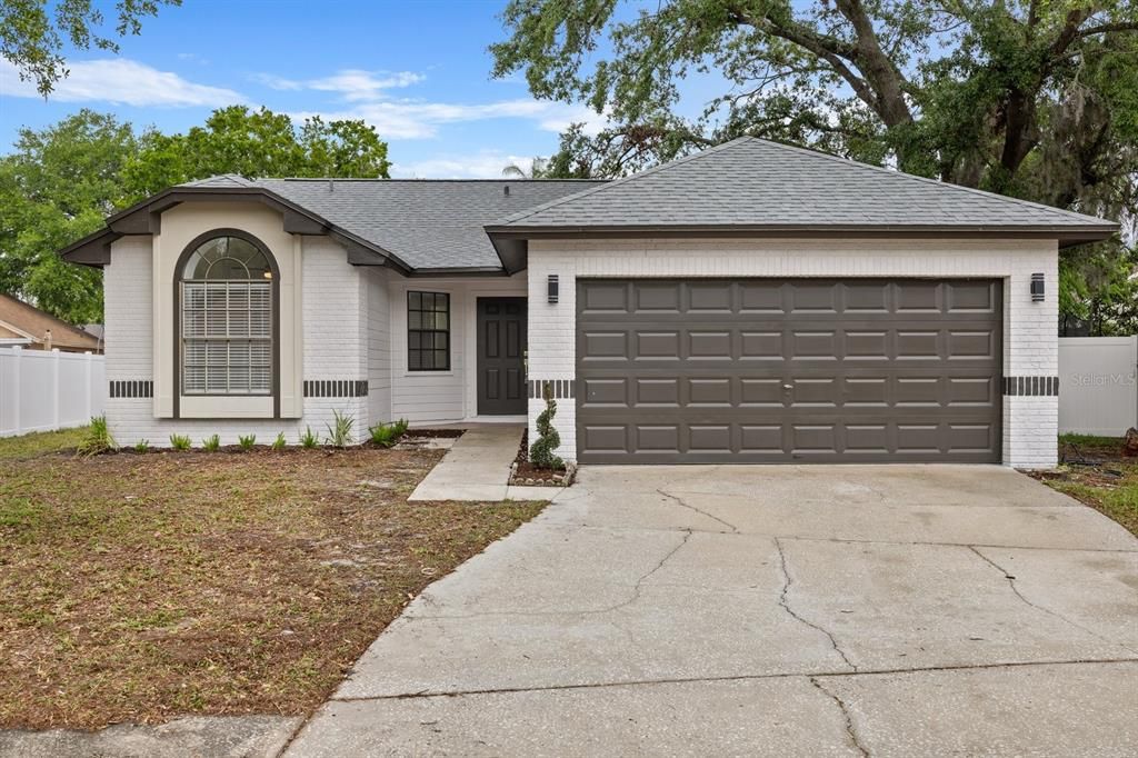 Recently Sold: $449,900 (3 beds, 2 baths, 1268 Square Feet)