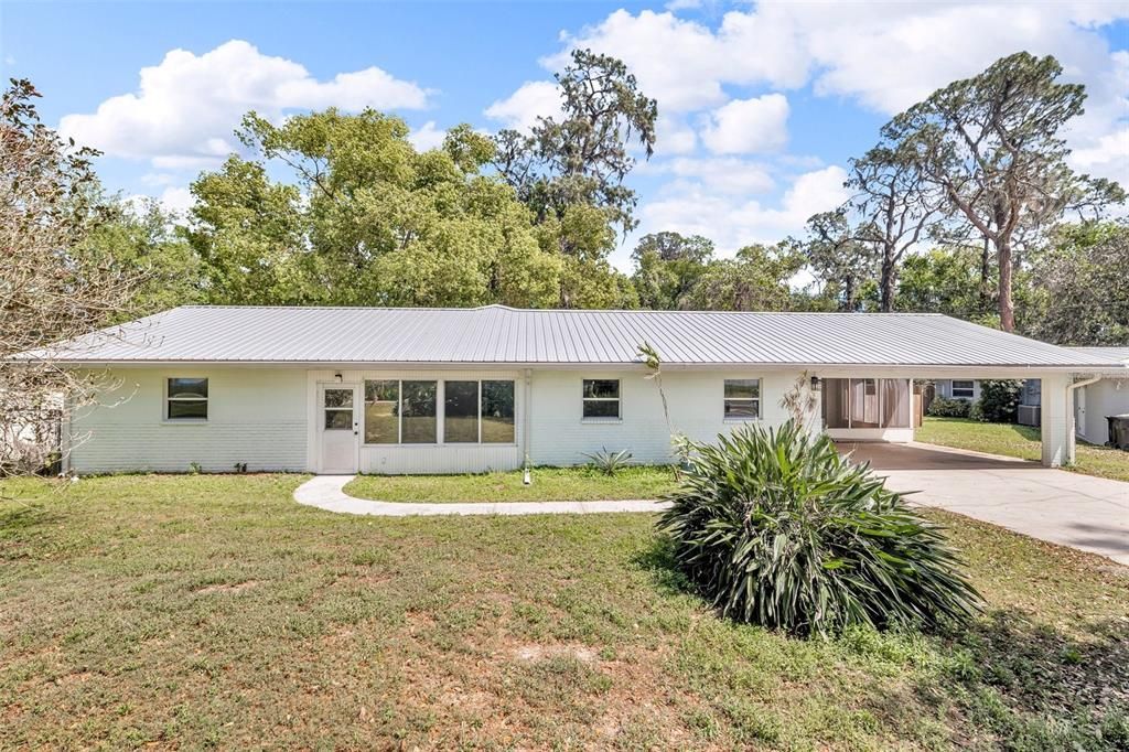 Recently Sold: $365,000 (4 beds, 2 baths, 2099 Square Feet)