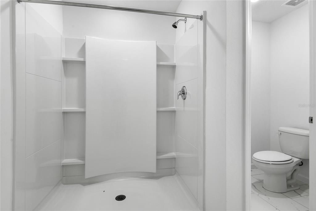 For Sale: $327,900 (4 beds, 2 baths, 1747 Square Feet)