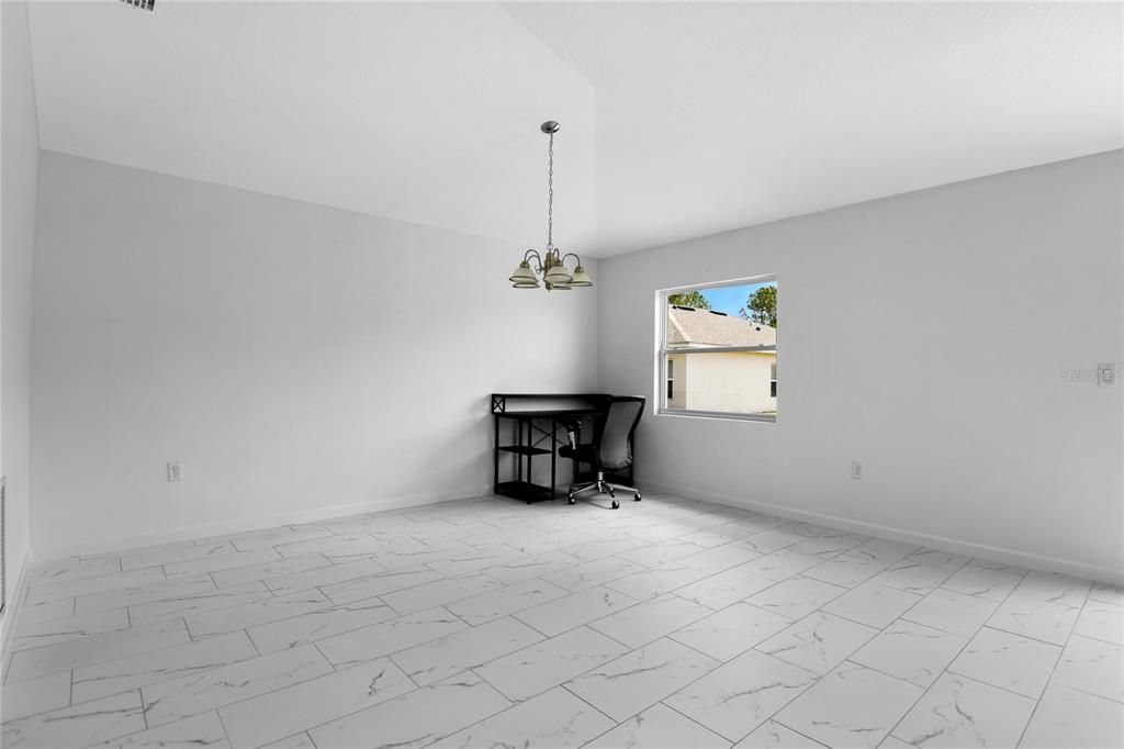 For Sale: $327,900 (4 beds, 2 baths, 1747 Square Feet)