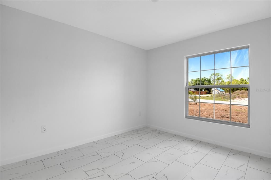 For Sale: $327,900 (4 beds, 2 baths, 1747 Square Feet)