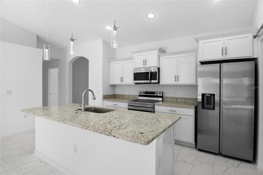 For Sale: $327,900 (4 beds, 2 baths, 1747 Square Feet)