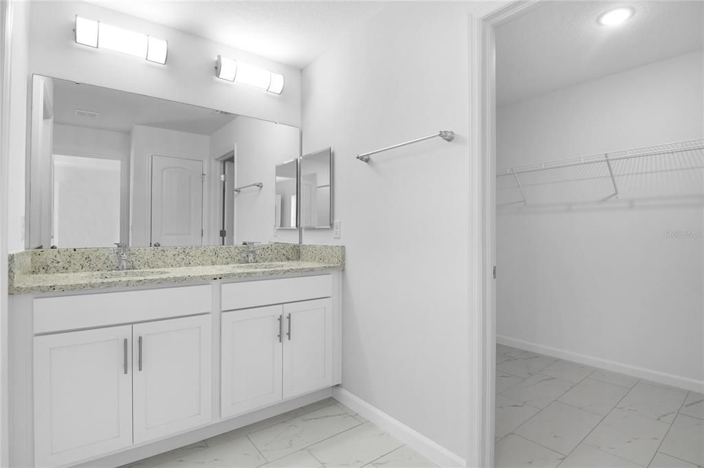 For Sale: $327,900 (4 beds, 2 baths, 1747 Square Feet)