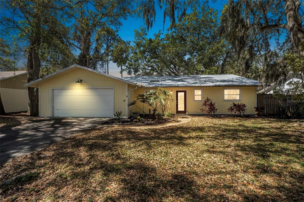 最近售出: $265,000 (2 贝兹, 2 浴室, 1175 平方英尺)