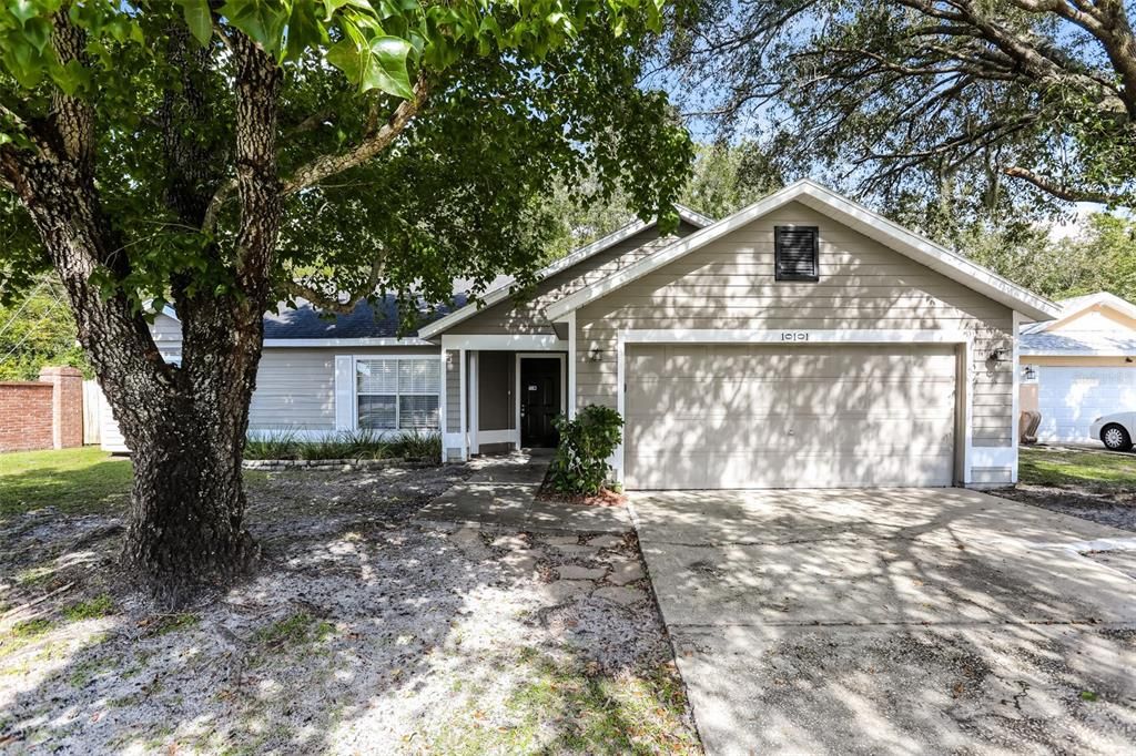 Recently Rented: $2,290 (3 beds, 2 baths, 1459 Square Feet)