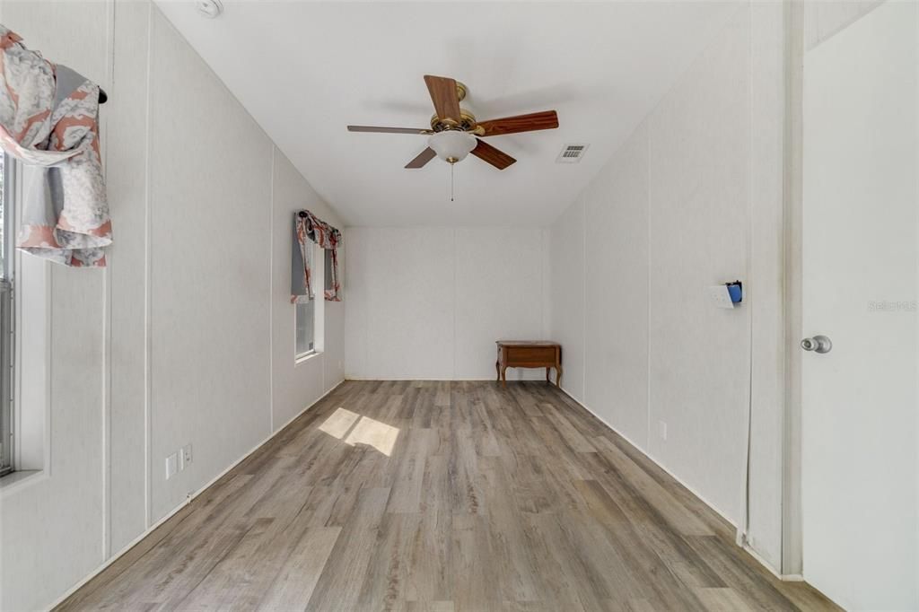 Activo con contrato: $110,000 (2 camas, 2 baños, 864 Pies cuadrados)