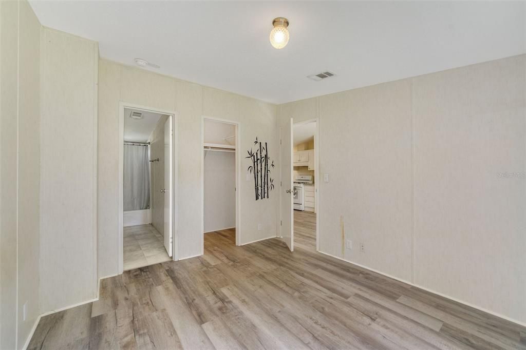 Activo con contrato: $110,000 (2 camas, 2 baños, 864 Pies cuadrados)