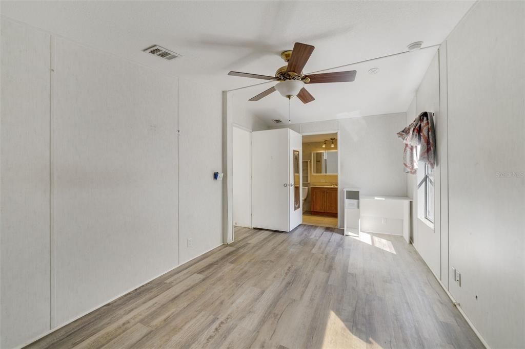 Activo con contrato: $110,000 (2 camas, 2 baños, 864 Pies cuadrados)