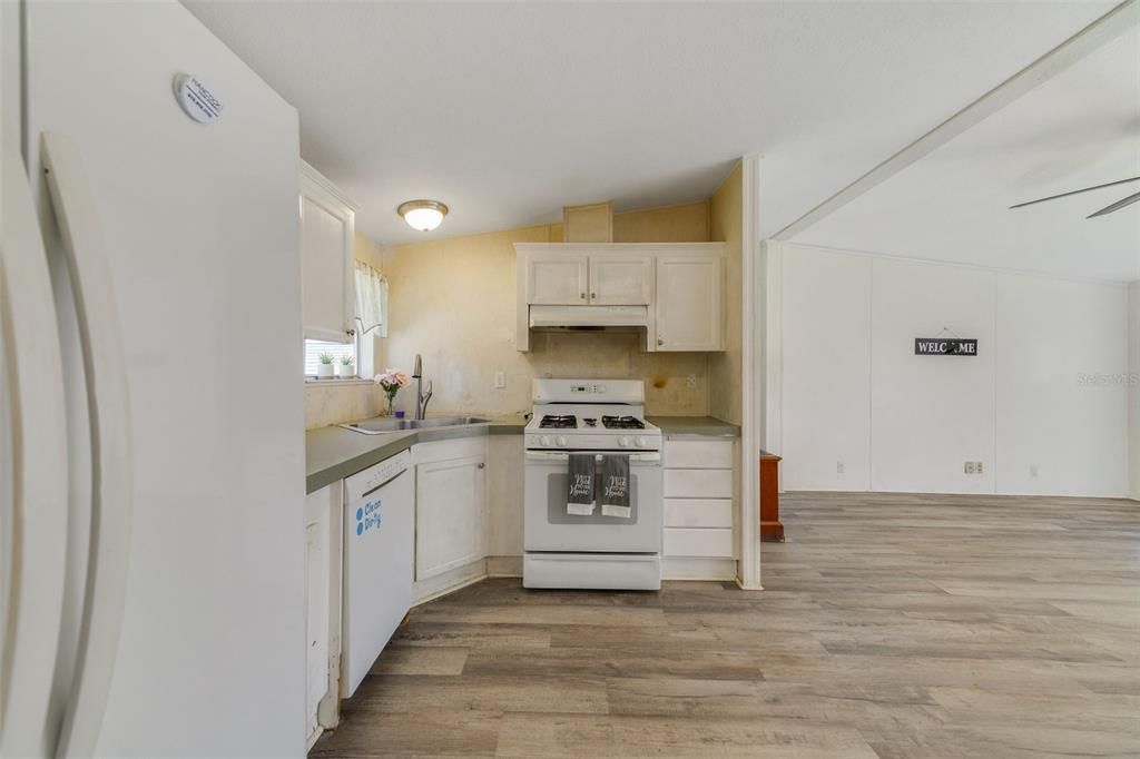 Activo con contrato: $110,000 (2 camas, 2 baños, 864 Pies cuadrados)