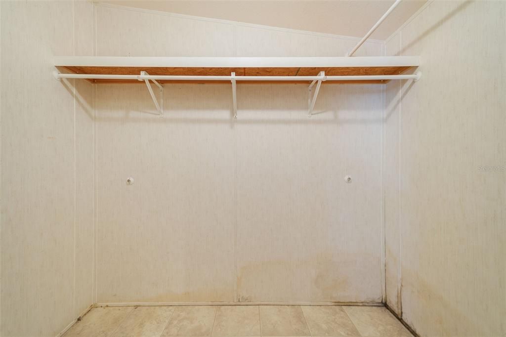 Activo con contrato: $110,000 (2 camas, 2 baños, 864 Pies cuadrados)